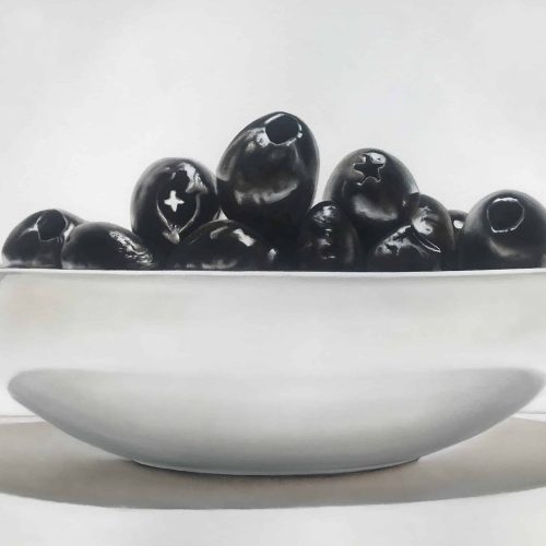 zwarte-olijven-in-wit-kommetje